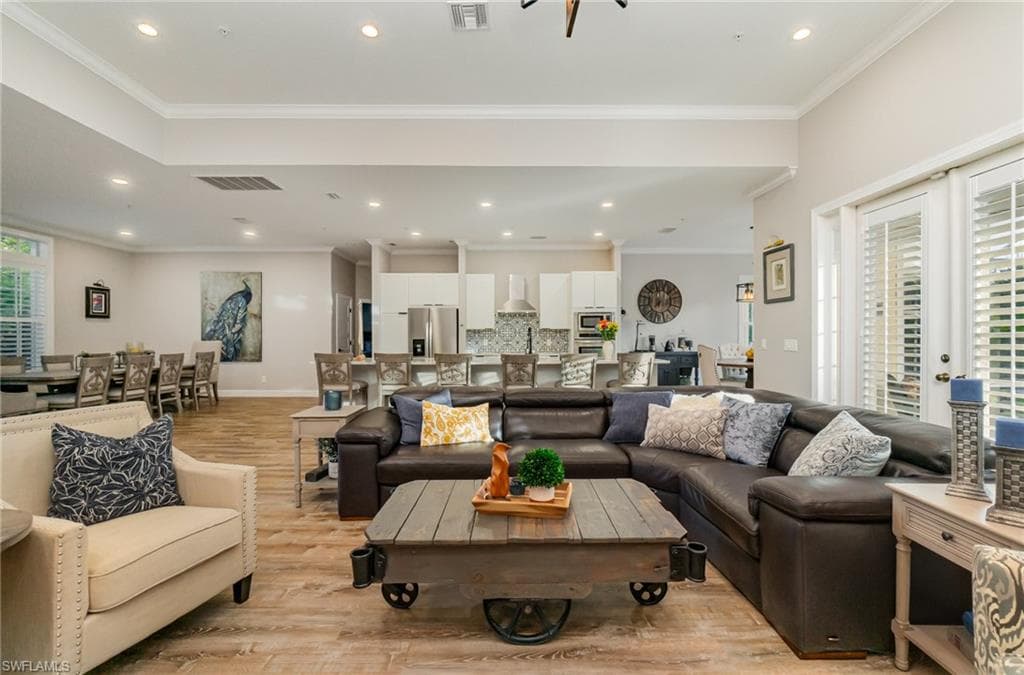 18161 Riverchase CT, ALVA FL 33920-7