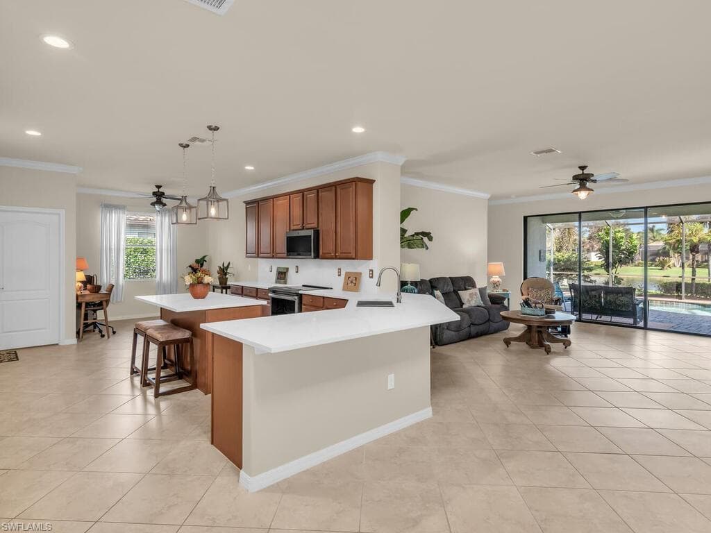3817 Ruby WAY, NAPLES FL 34114-11
