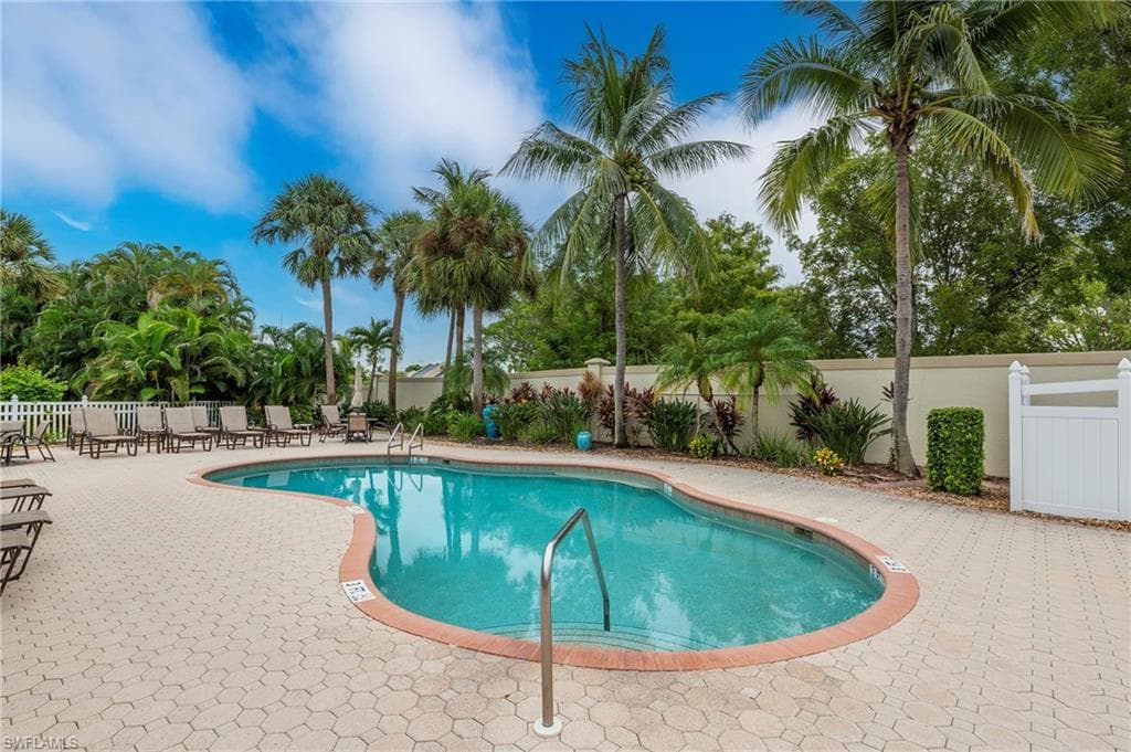 15150 Royal Windsor LN # 1403, FORT MYERS FL 33919-25