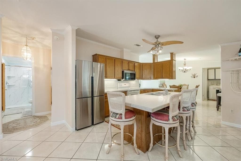 32 Sonderhen DR, NAPLES FL 34114-6
