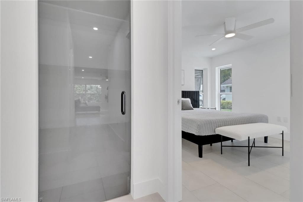 272 Yorkshire CT # 11, NAPLES FL 34112-19