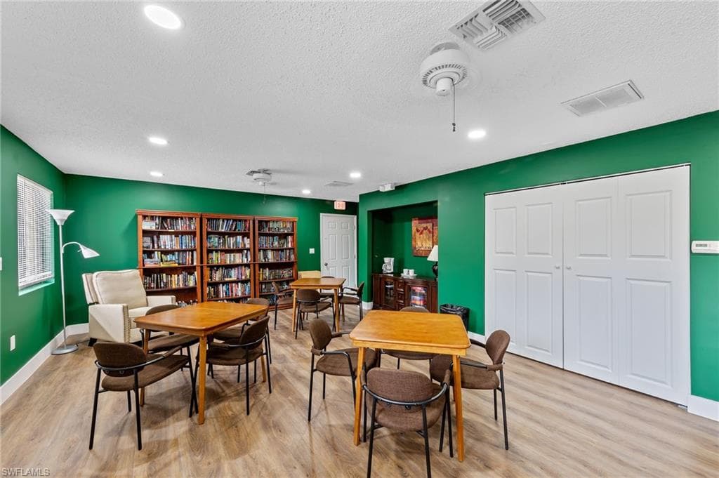 17651 Marco Island LN, FORT MYERS FL 33908-39