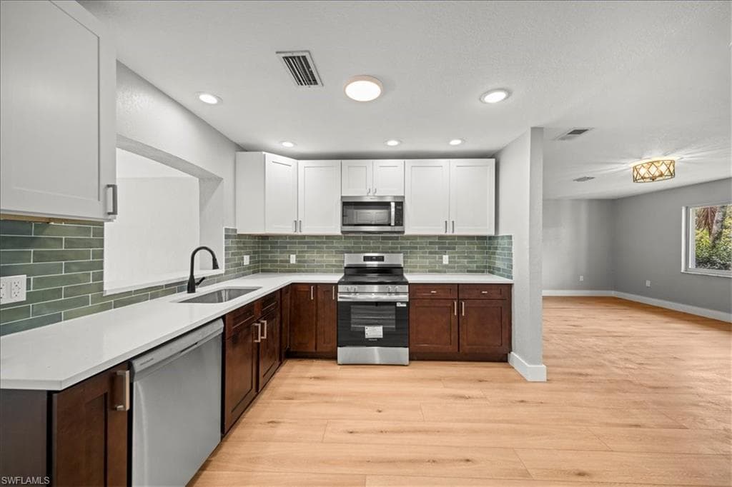 17042 Wayzata CT, NORTH FORT MYERS FL 33917-5