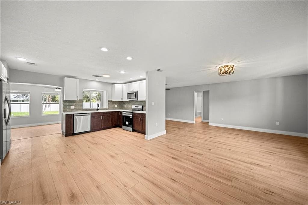 17042 Wayzata CT, NORTH FORT MYERS FL 33917-6