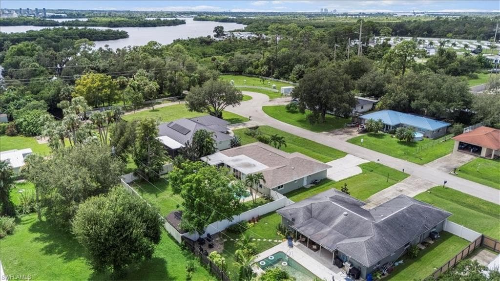 17042 Wayzata CT, NORTH FORT MYERS FL 33917-35