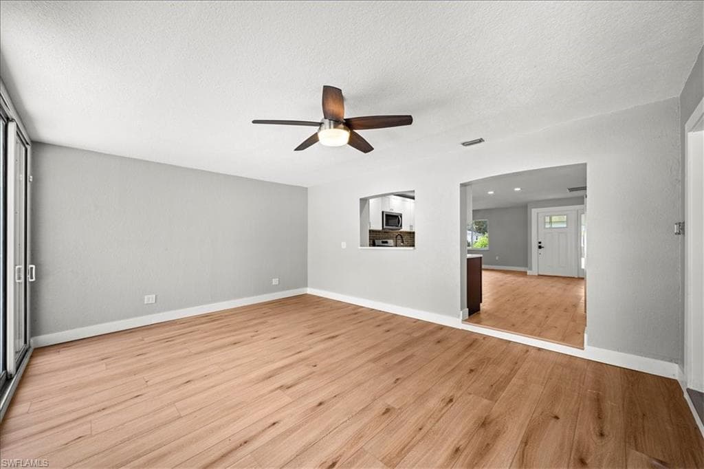 17042 Wayzata CT, NORTH FORT MYERS FL 33917-18