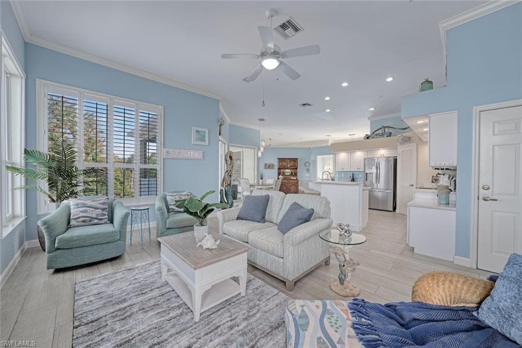 6440 Pine AVE, SANIBEL FL 33957-18