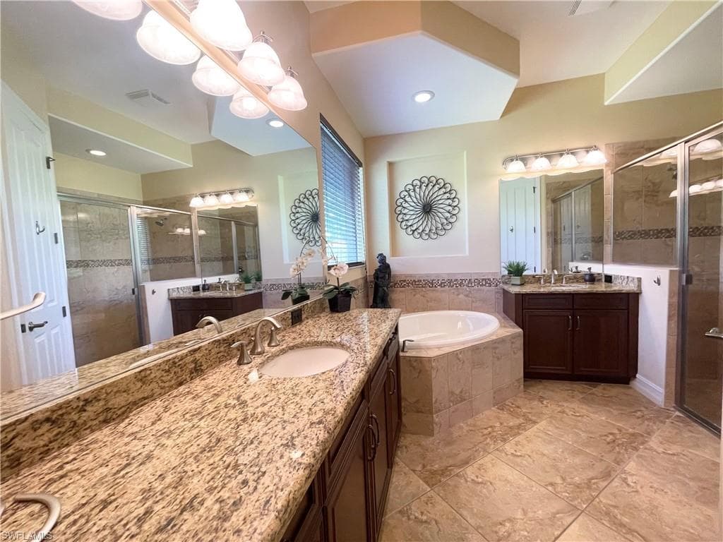 7302 Acorn WAY, NAPLES FL 34119-19