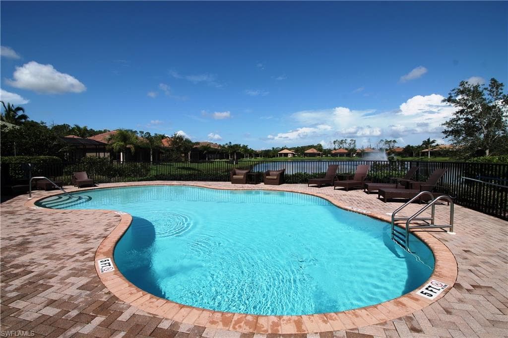 7302 Acorn WAY, NAPLES FL 34119-37