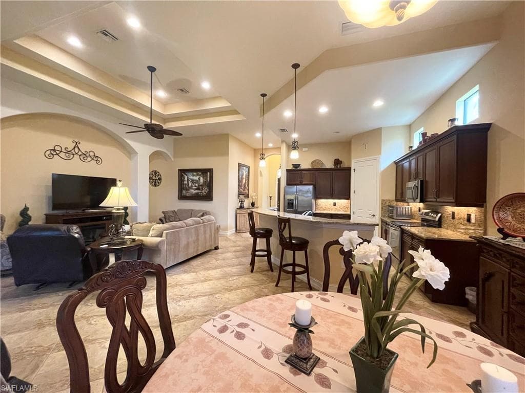 7302 Acorn WAY, NAPLES FL 34119-9