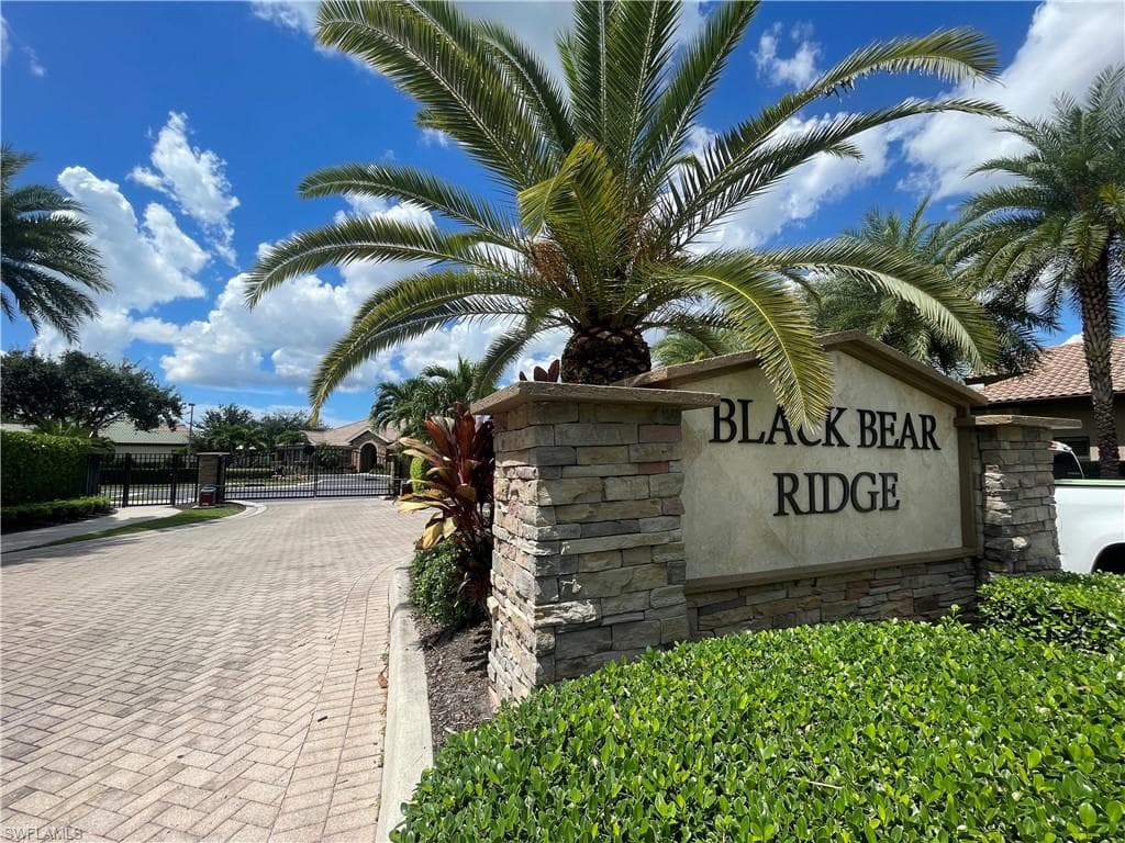 7302 Acorn WAY, NAPLES FL 34119-36