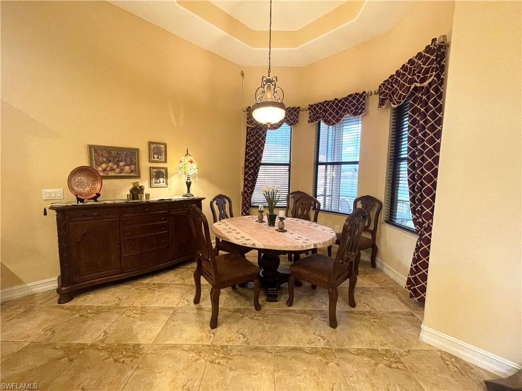 7302 Acorn WAY, NAPLES FL 34119-10