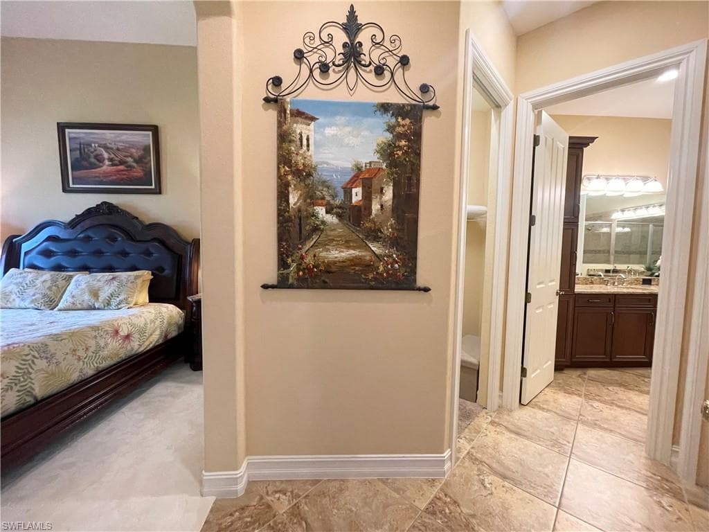 7302 Acorn WAY, NAPLES FL 34119-18