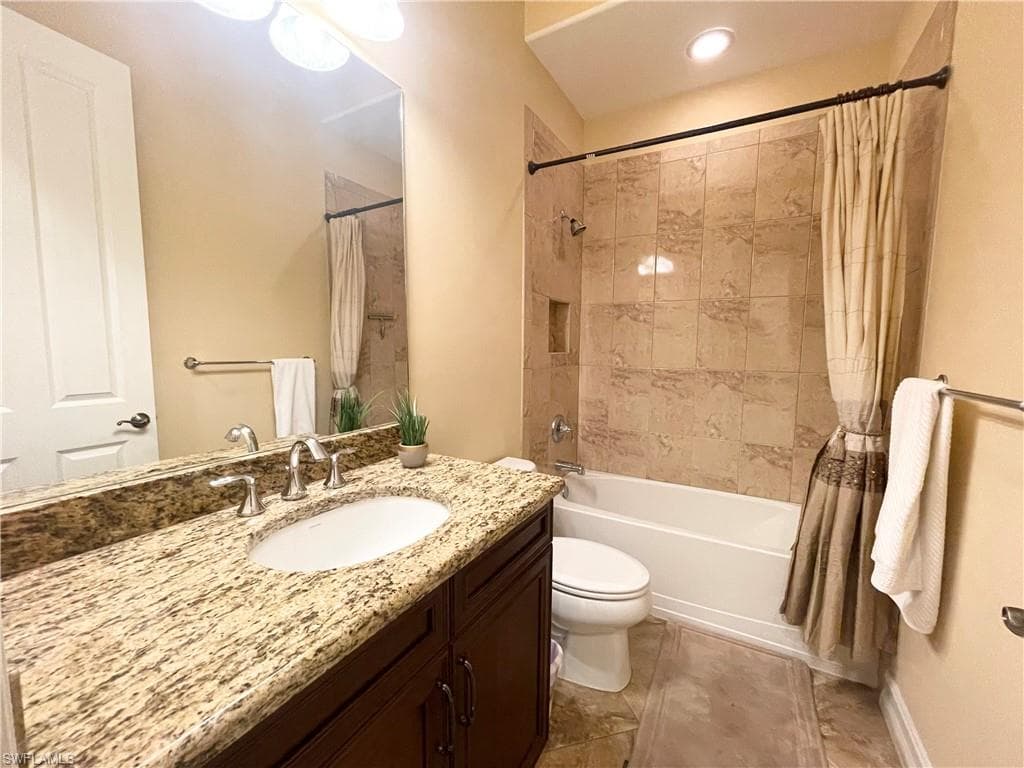7302 Acorn WAY, NAPLES FL 34119-28