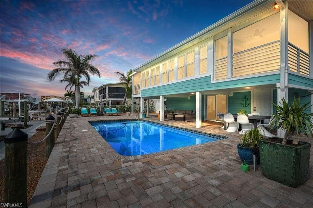 360 Bayland RD, FORT MYERS BEACH FL 33931-48