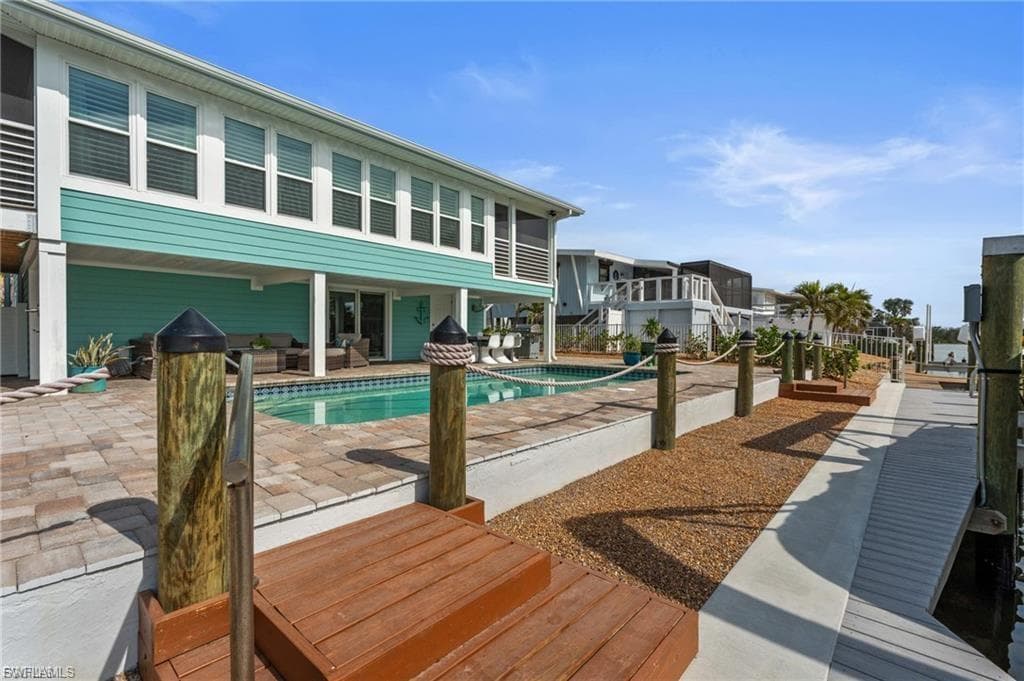 360 Bayland RD, FORT MYERS BEACH FL 33931-40