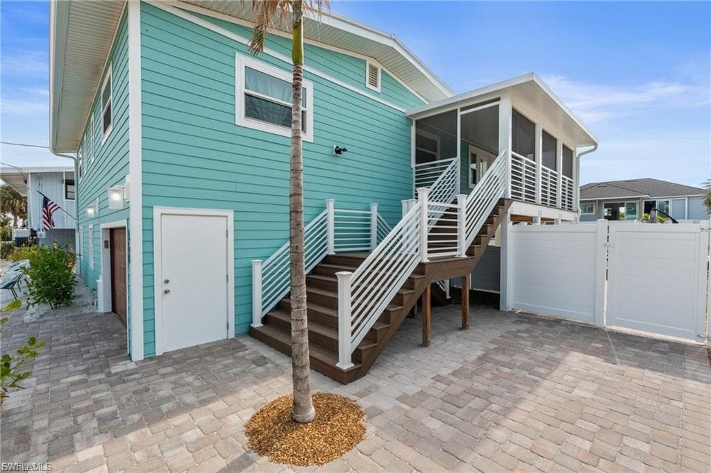 360 Bayland RD, FORT MYERS BEACH FL 33931-43