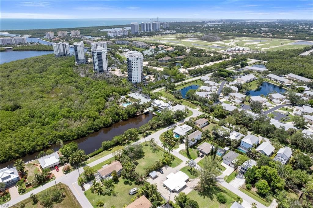 1300 Venetian WAY, NAPLES FL 34110-37