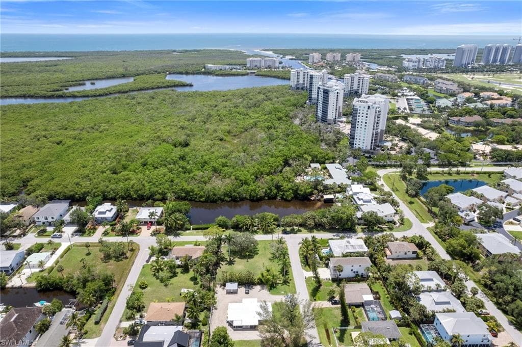 1300 Venetian WAY, NAPLES FL 34110-10