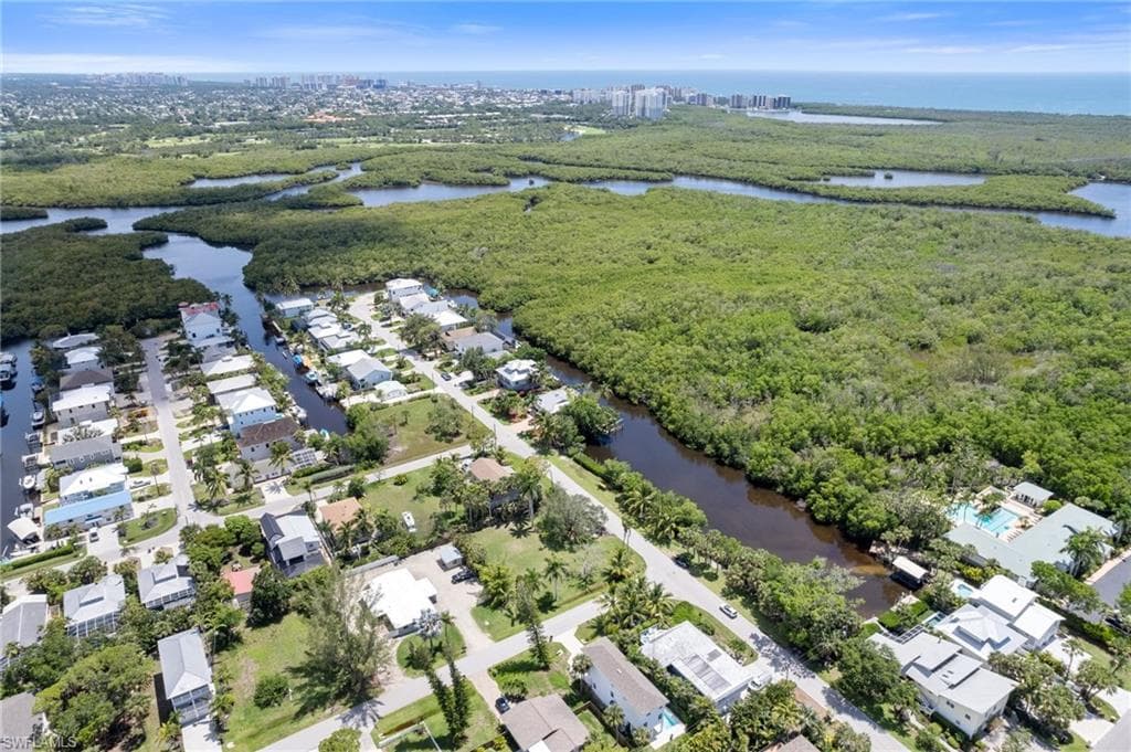 1300 Venetian WAY, NAPLES FL 34110-34