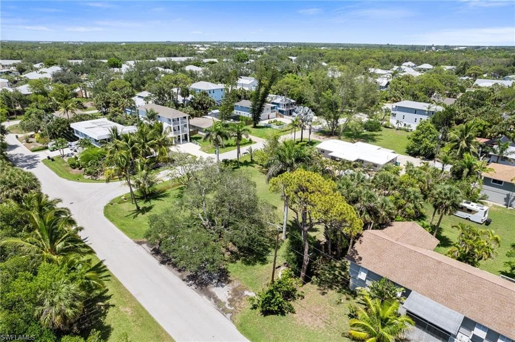 1300 Venetian WAY, NAPLES FL 34110-20