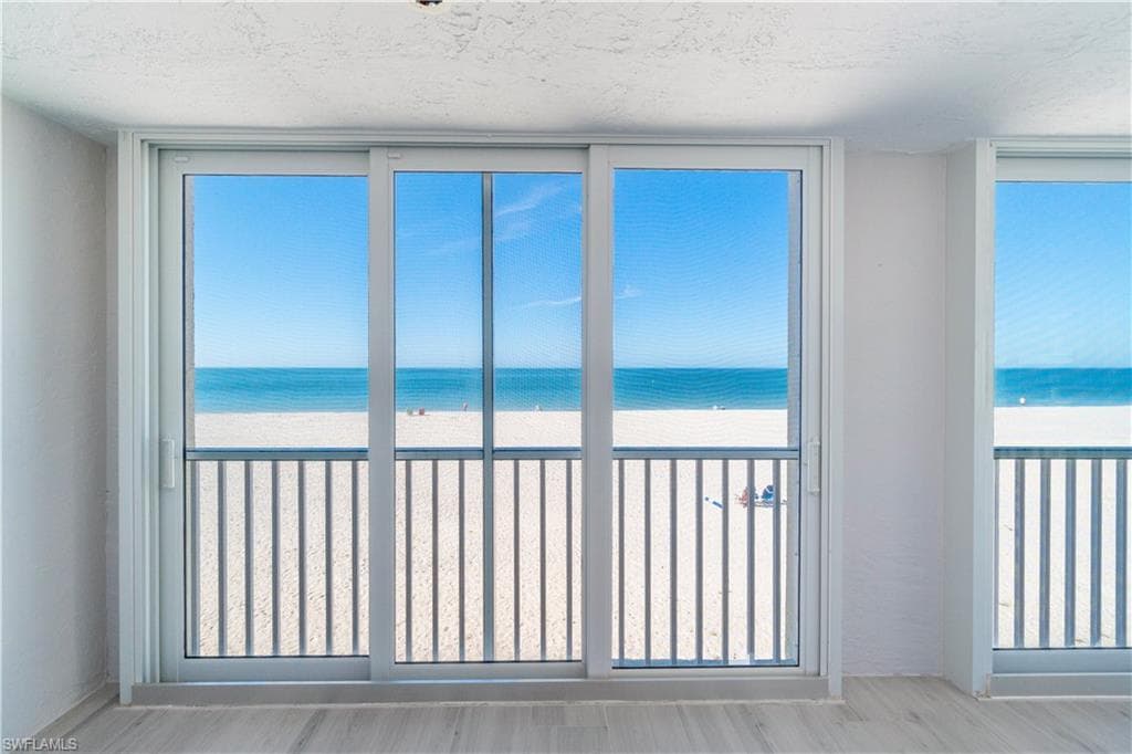 25870 Hickory BLVD # 207, BONITA SPRINGS FL 34134-21