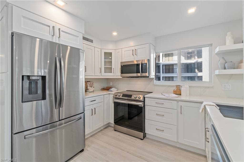 25870 Hickory BLVD # 207, BONITA SPRINGS FL 34134-6