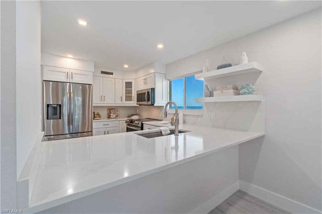 25870 Hickory BLVD # 207, BONITA SPRINGS FL 34134-4