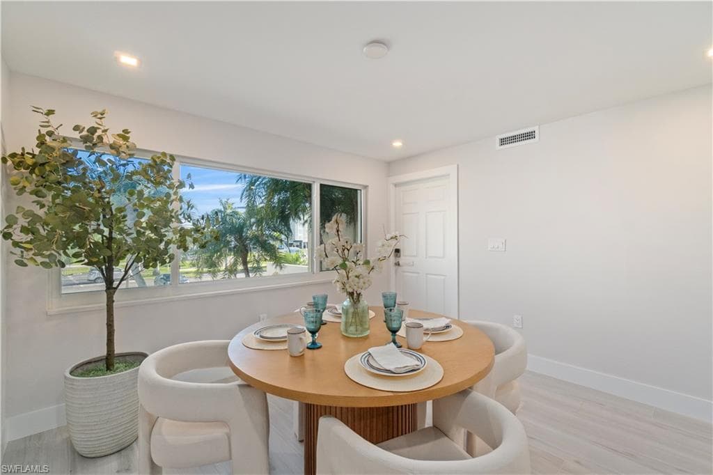 25870 Hickory BLVD # 207, BONITA SPRINGS FL 34134-8