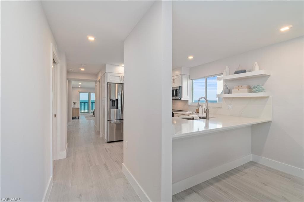 25870 Hickory BLVD # 207, BONITA SPRINGS FL 34134-10