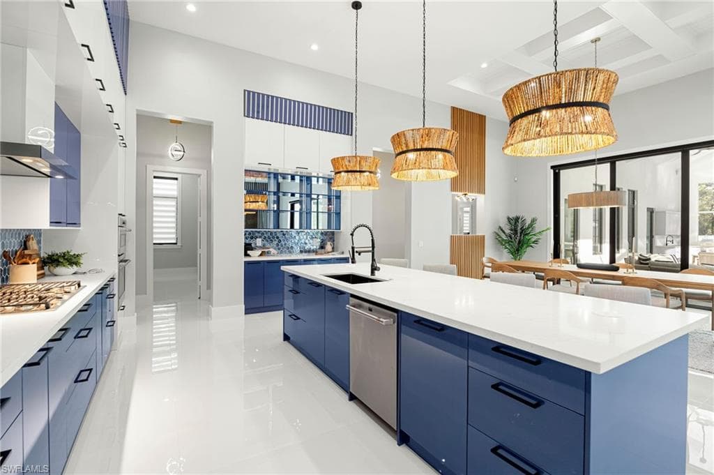 10 Caribbean RD, NAPLES FL 34108-11