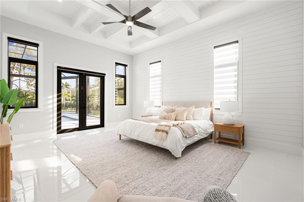 10 Caribbean RD, NAPLES FL 34108-23