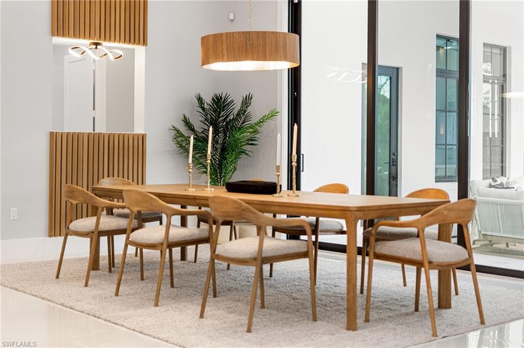 10 Caribbean RD, NAPLES FL 34108-9