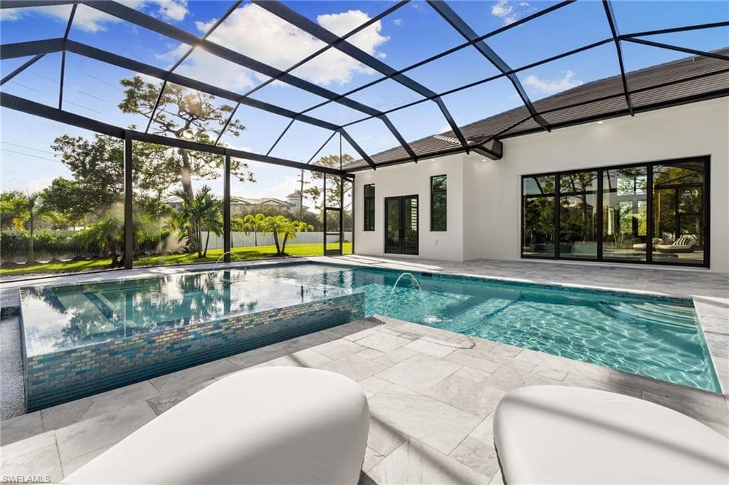 10 Caribbean RD, NAPLES FL 34108-17