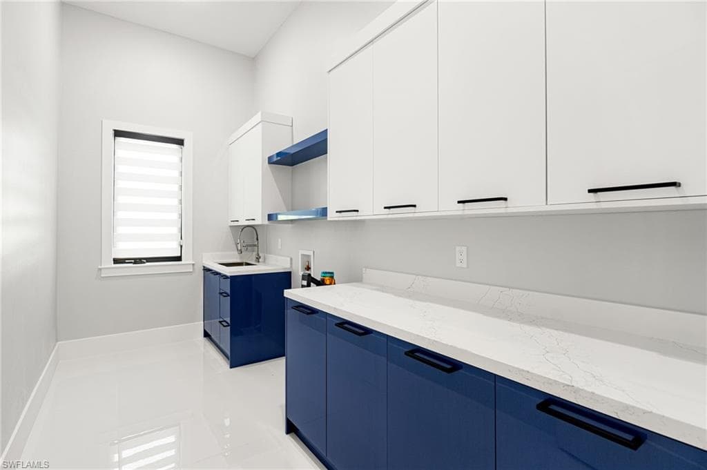 10 Caribbean RD, NAPLES FL 34108-34