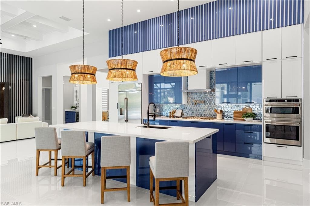 10 Caribbean RD, NAPLES FL 34108-3