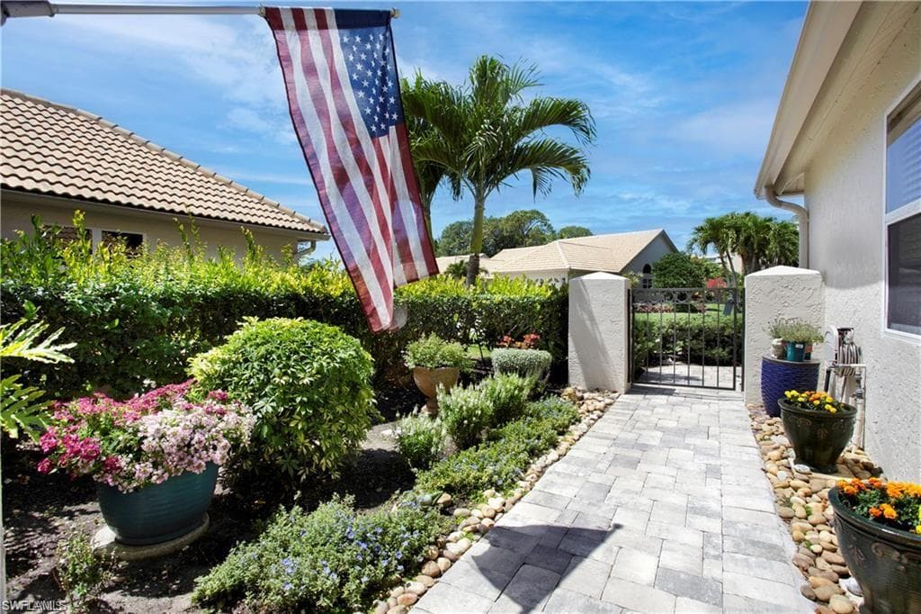 15210 Majorca Bay DR # 15, NAPLES FL 34110-1