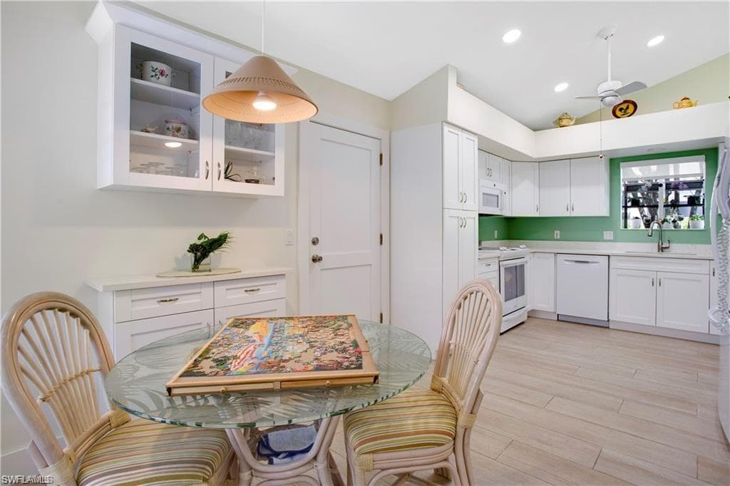 15210 Majorca Bay DR # 15, NAPLES FL 34110-4