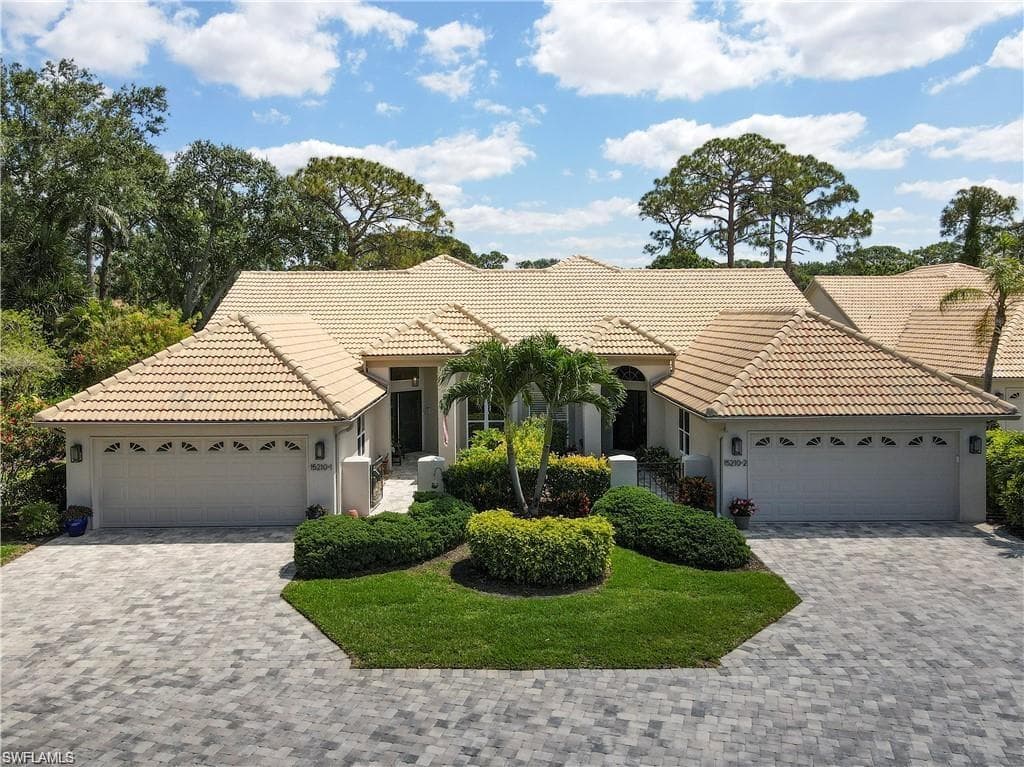 15210 Majorca Bay DR # 15, NAPLES FL 34110-48