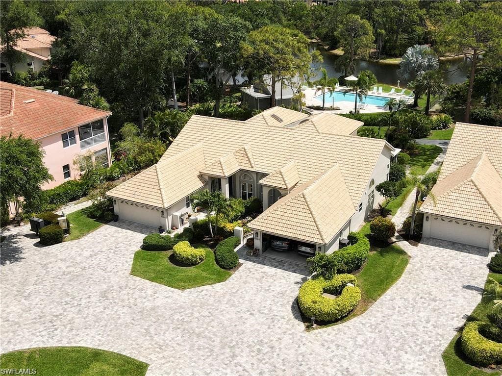 15210 Majorca Bay DR # 15, NAPLES FL 34110-34