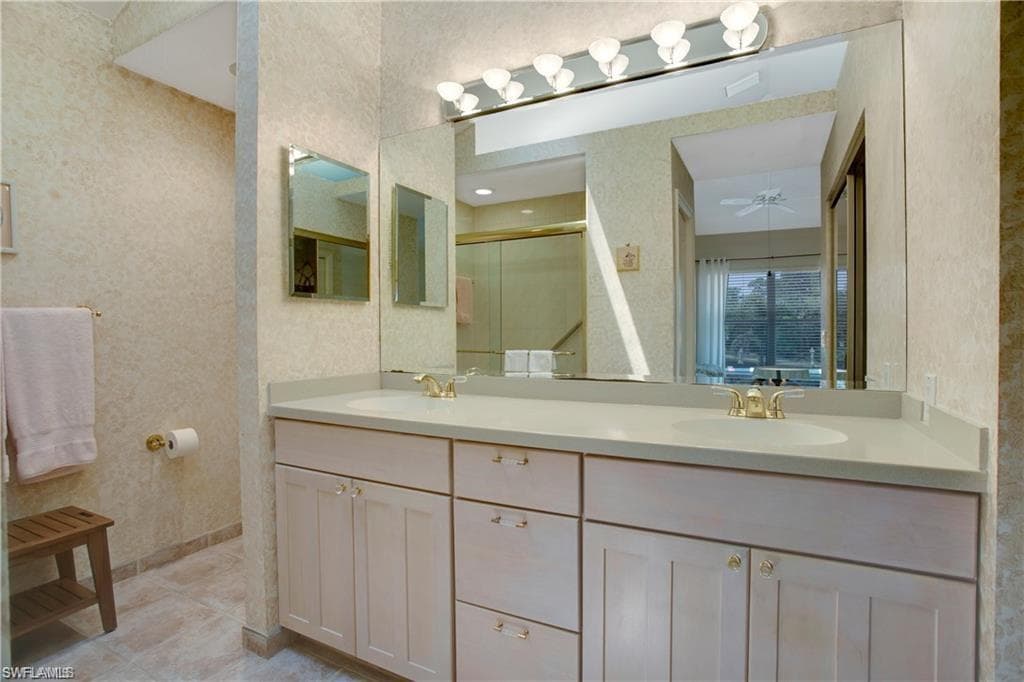 15210 Majorca Bay DR # 15, NAPLES FL 34110-30