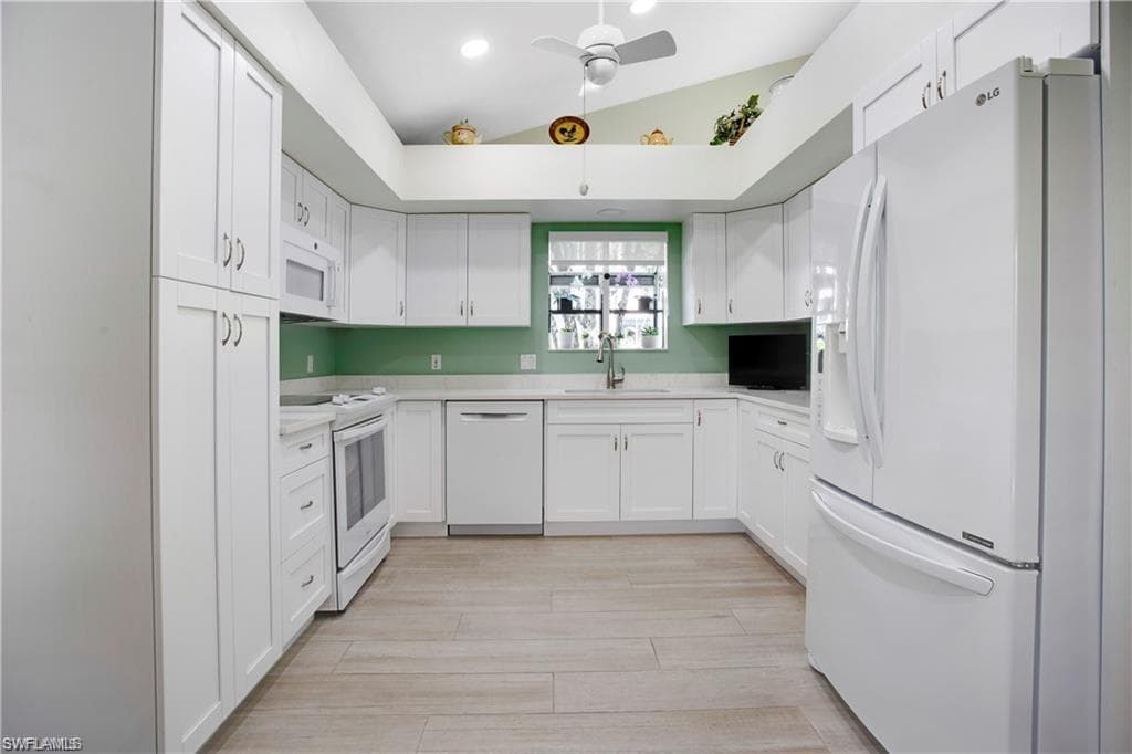 15210 Majorca Bay DR # 15, NAPLES FL 34110-7