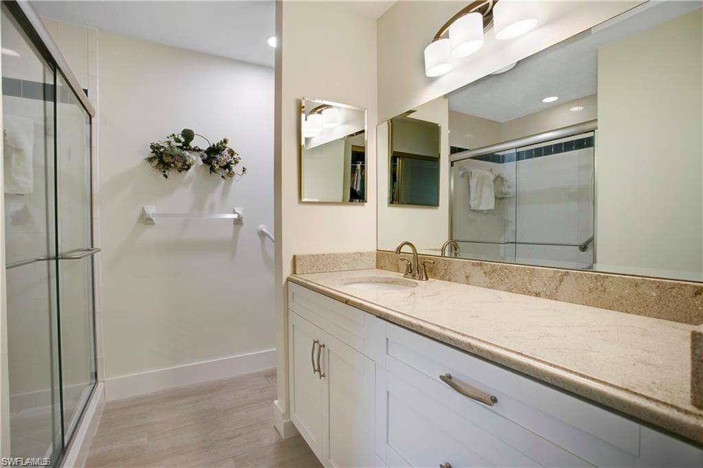 15210 Majorca Bay DR # 15, NAPLES FL 34110-20