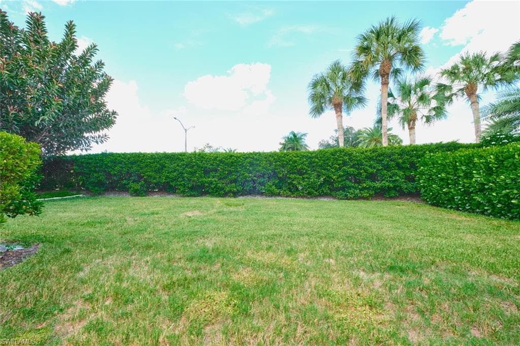 8192 Breton CIR, FORT MYERS FL 33912-45