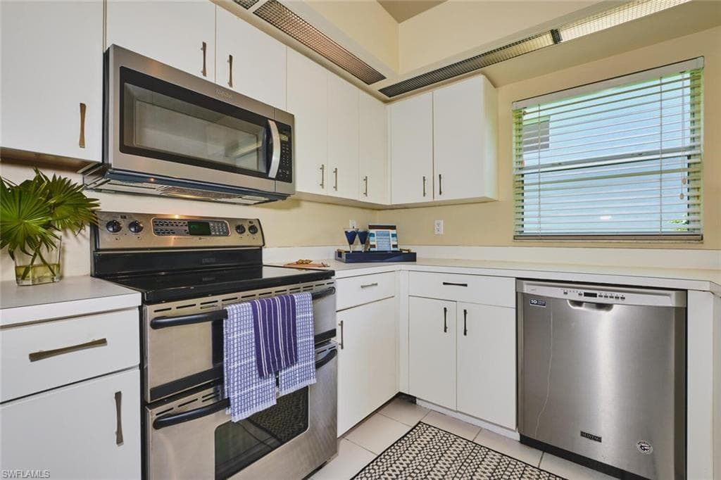 8192 Breton CIR, FORT MYERS FL 33912-2