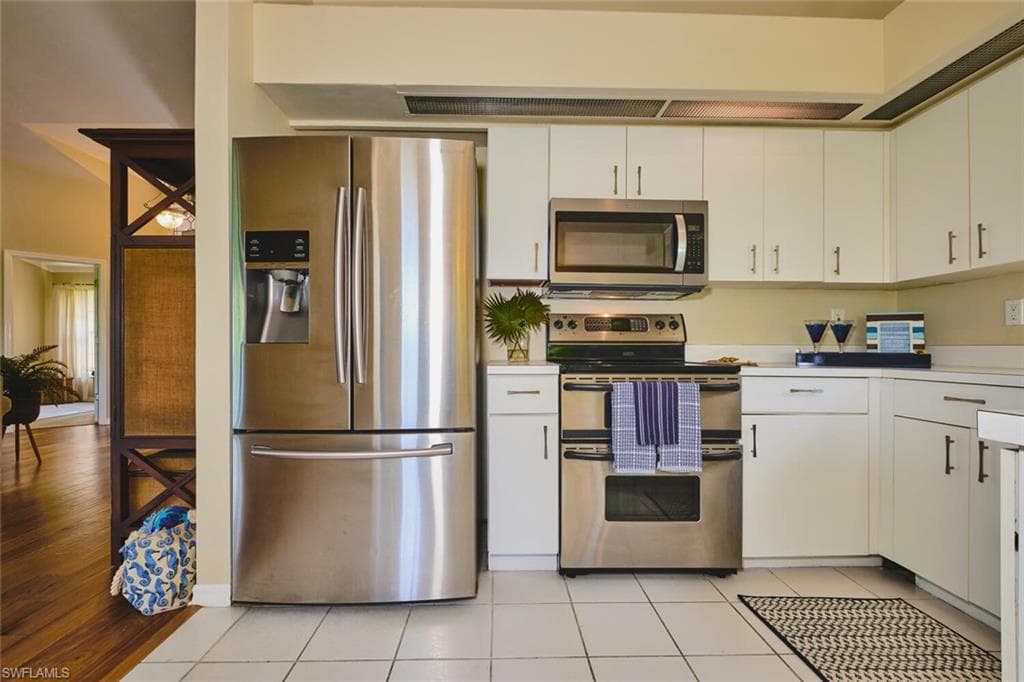 8192 Breton CIR, FORT MYERS FL 33912-8