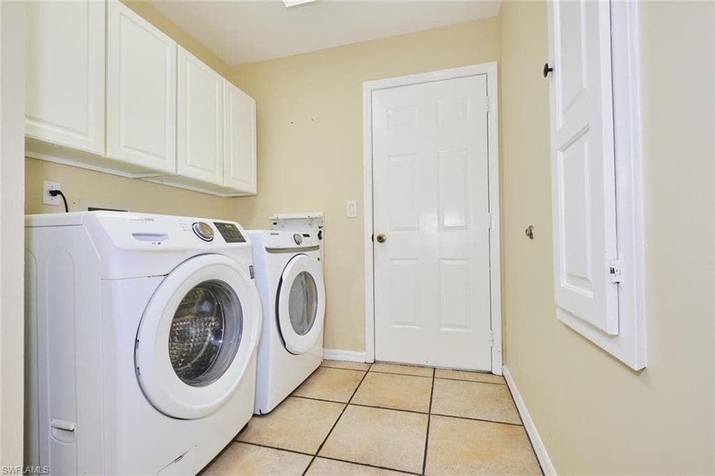 8192 Breton CIR, FORT MYERS FL 33912-32