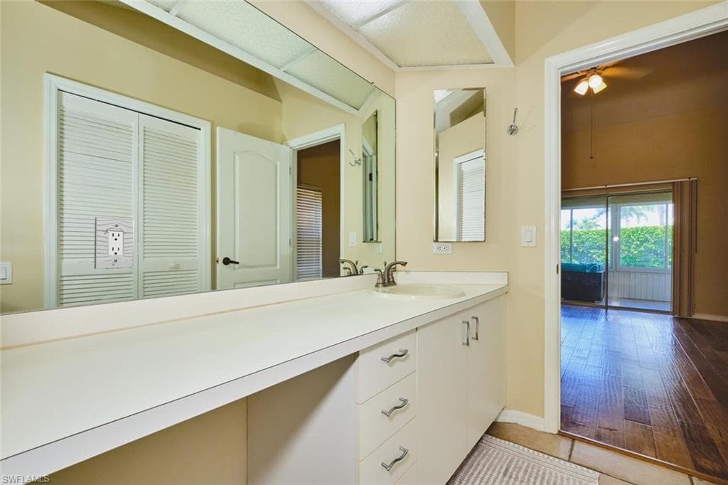 8192 Breton CIR, FORT MYERS FL 33912-24