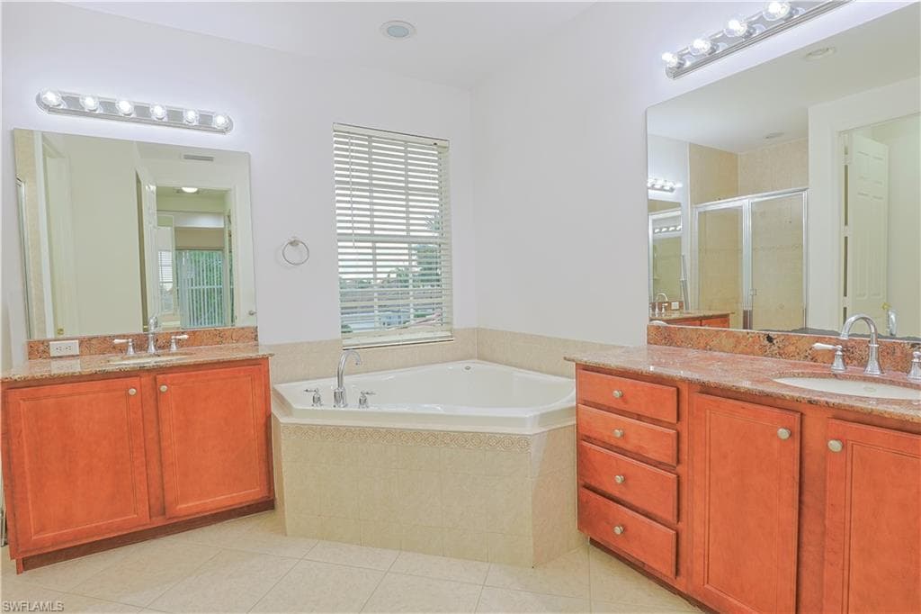 10391 Carolina Willow DR, FORT MYERS FL 33913-22