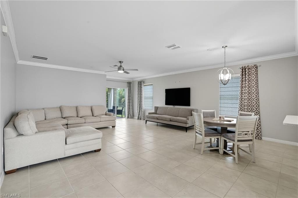 3164 Estancia LN, CAPE CORAL FL 33909-3